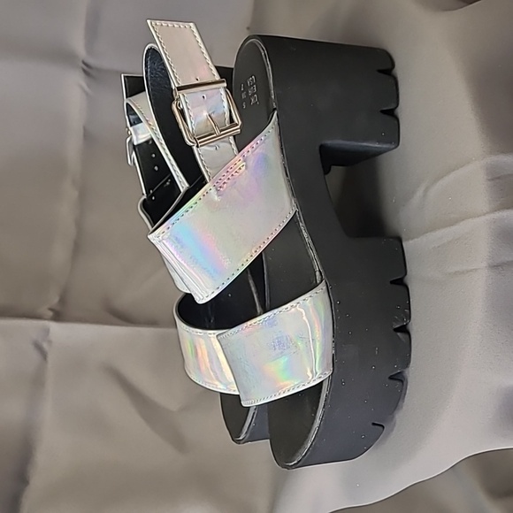 READY Salted Rainbow Reflective Platform Sandals With Buckles, Size 7 - Picture 5 of 6